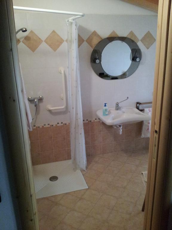 Bed and Breakfast La Cort Di Nonna Rosa Mori Habitación foto
